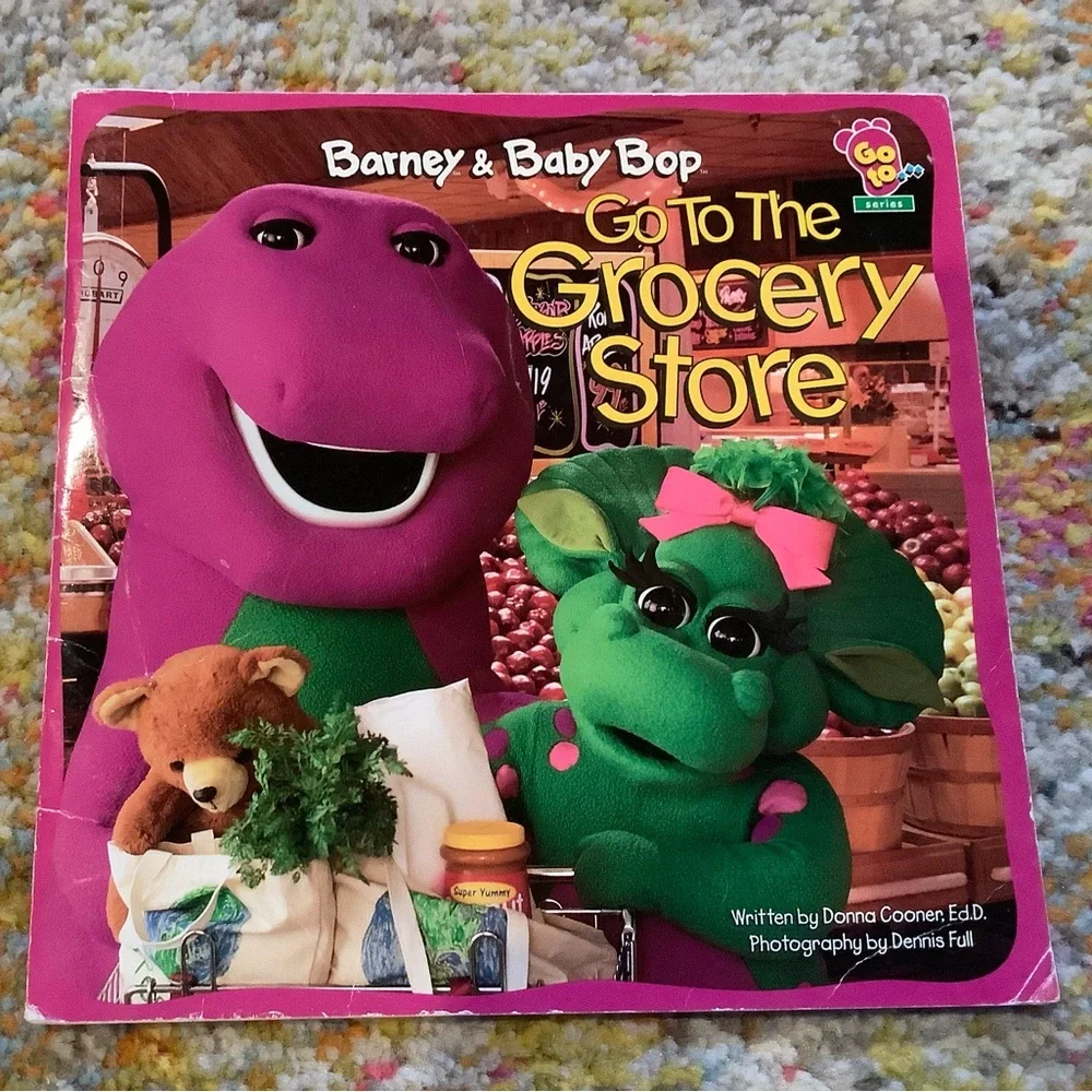 🛻 Community Helpers Themed Children Books 🍕